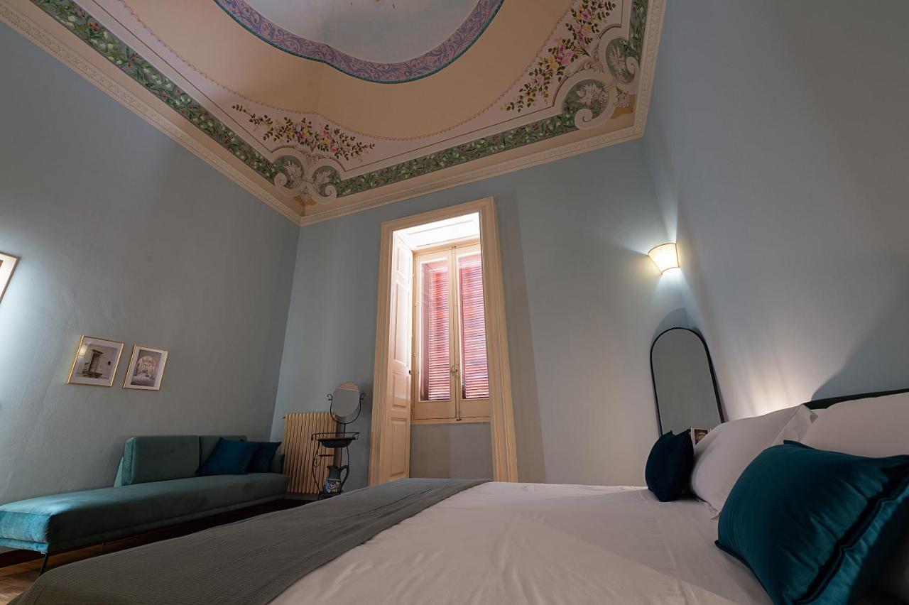 Bed and Breakfast Palazzo Francesco Grassi Aradeo Exterior foto