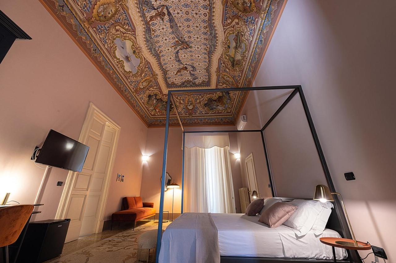 Bed and Breakfast Palazzo Francesco Grassi Aradeo Exterior foto